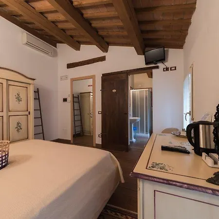 Ai Frutti Di Volta Room&breakfast Bed & Breakfast 3*